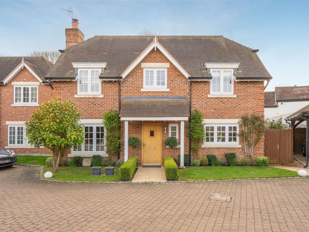 3 bed detached house for sale in North Street, Winkfield, Windsor SL4