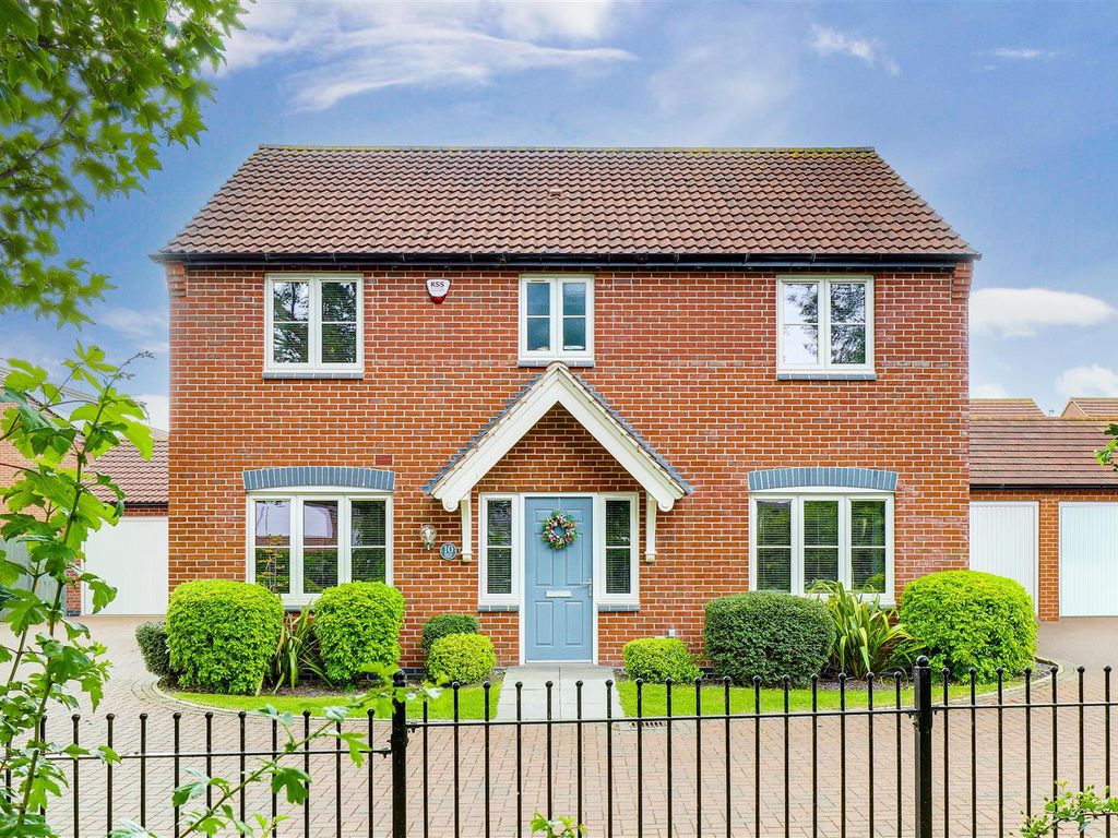 4 bed detached house for sale in Crown Street, Hucknall