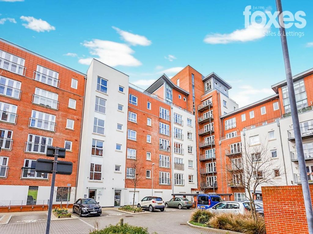2 bed flat to rent in Avenel Way, Poole, Dorset BH15 Zoopla