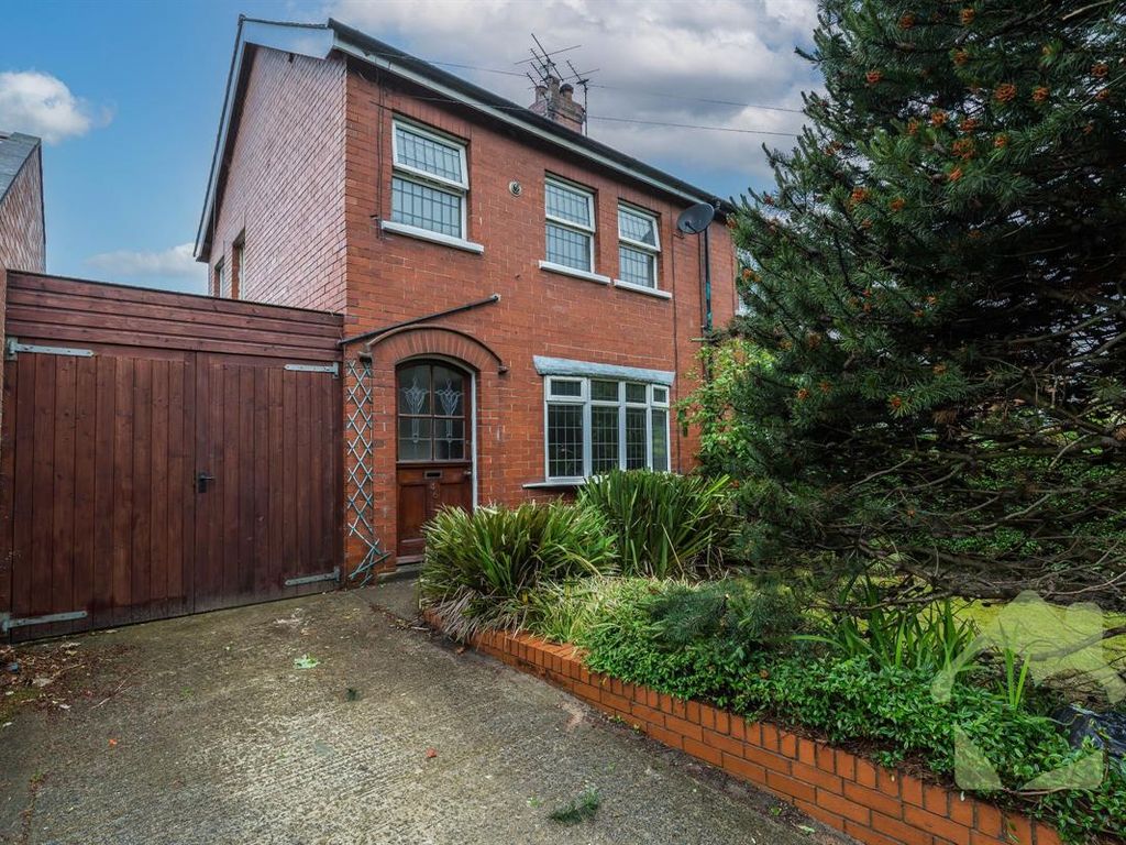 3 bed semidetached house for sale in Garstang Road, Bowgreave, Preston