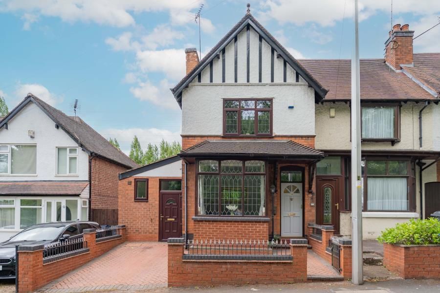 3 bed end terrace house for sale in Umberslade Road, Selly Oak