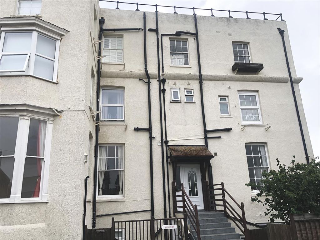 1 bed flat to rent in Crow Hill, Broadstairs CT10, £750 pcm Zoopla