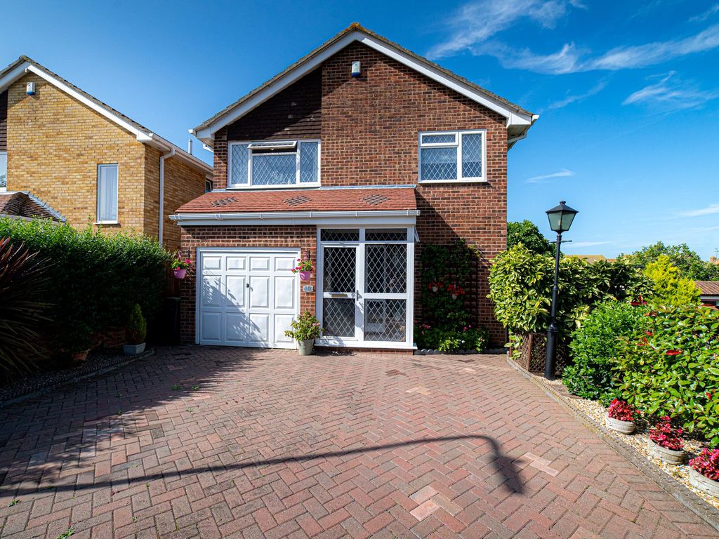 3 bed detached house for sale in Gainsborough Drive, Herne Bay CT6, £