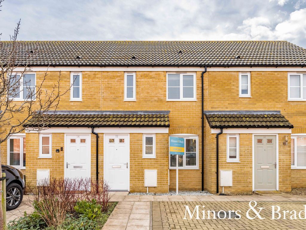 2 bed terraced house for sale in Maplesden Close, Oulton, Lowestoft