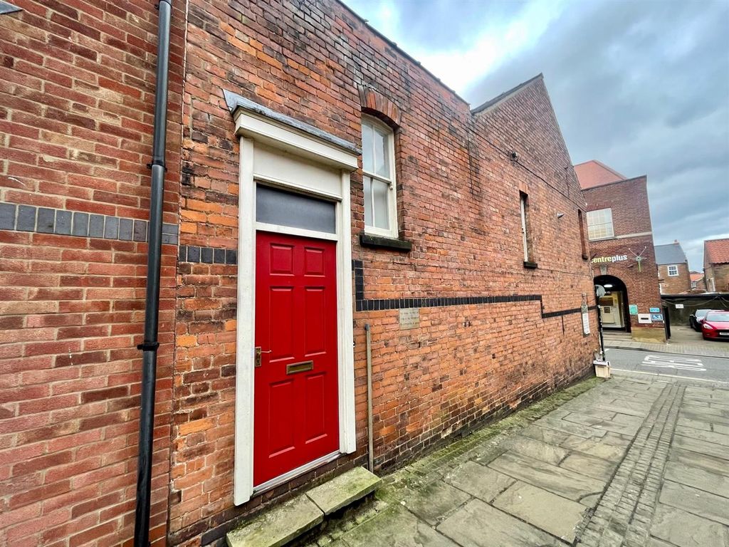 1 bed flat to rent in Eastgate, Louth LN11, £450 pcm Zoopla