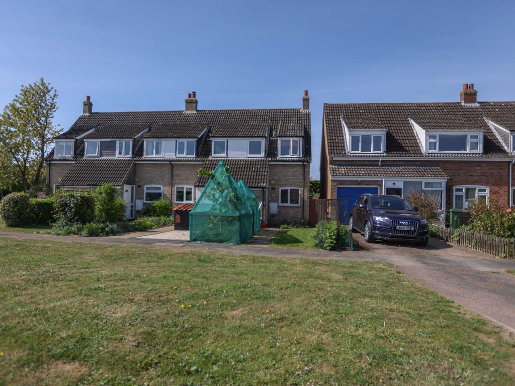 2 bed end terrace house for sale in Woodland Rise, Tasburgh, Norwich