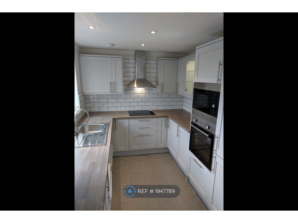 3 bed terraced house to rent in Easton, Bristol BS5, £2,000 pcm Zoopla