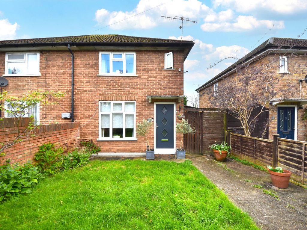 3 bed semidetached house for sale in Kingsmead Road, High HP11