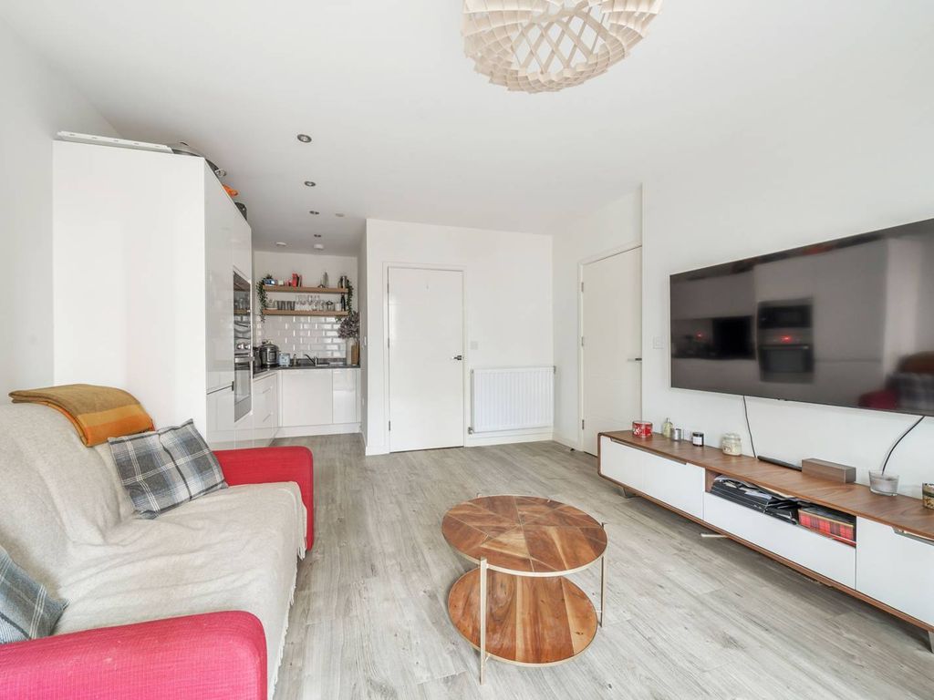 River Rise Close, Rotherhithe, London SE8