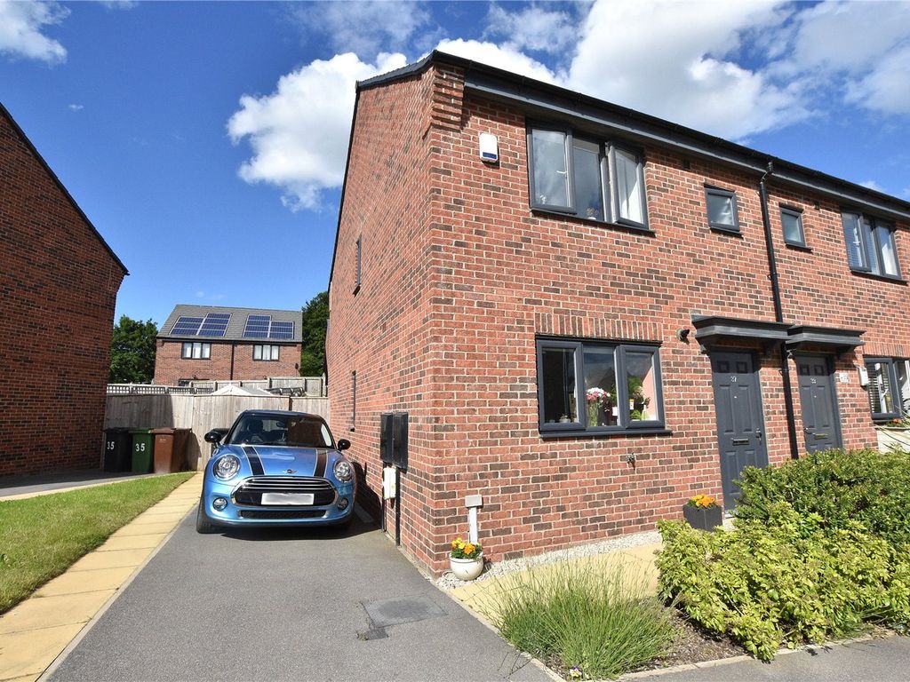 3 bed semidetached house for sale in Magnolia Road, Seacroft, Leeds