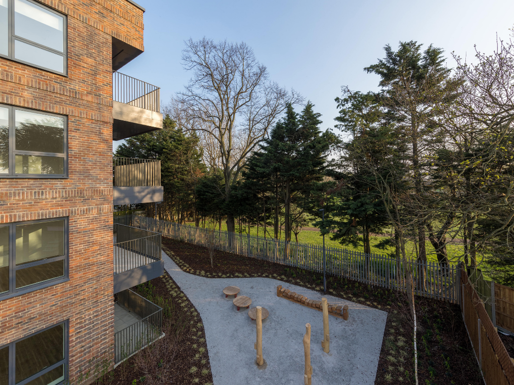 New home, 2 bed flat for sale in Bath Road, Hounslow TW4 Zoopla