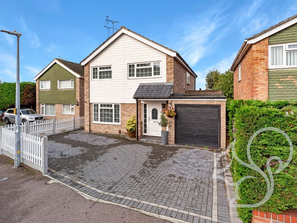 4 bed detached house for sale in St. Mark Drive, Colchester CO4, £
