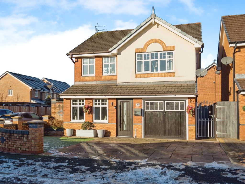 4 bed detached house for sale in Dartington Road, Wigan WN2, £300,000