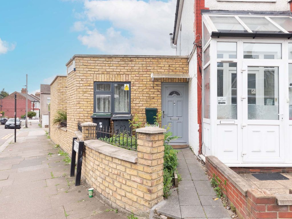2 bed semidetached bungalow for sale in Perth Road, London N22 Zoopla