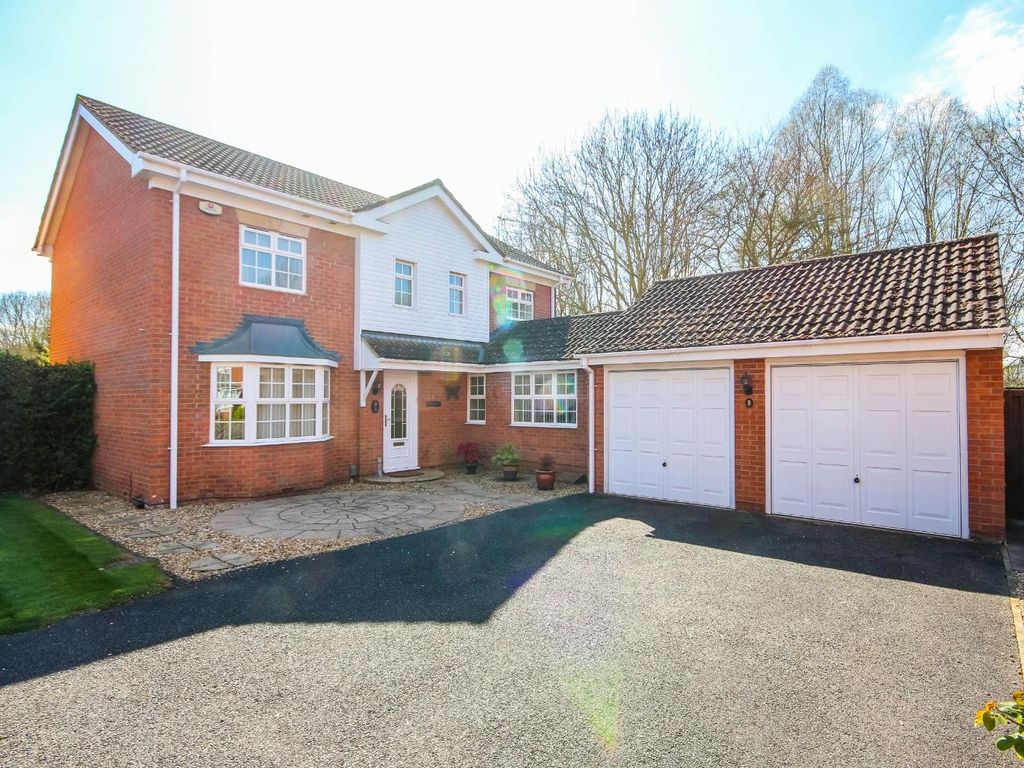 4 bed detached house for sale in Skiver Close, Sawston, Cambridge CB22
