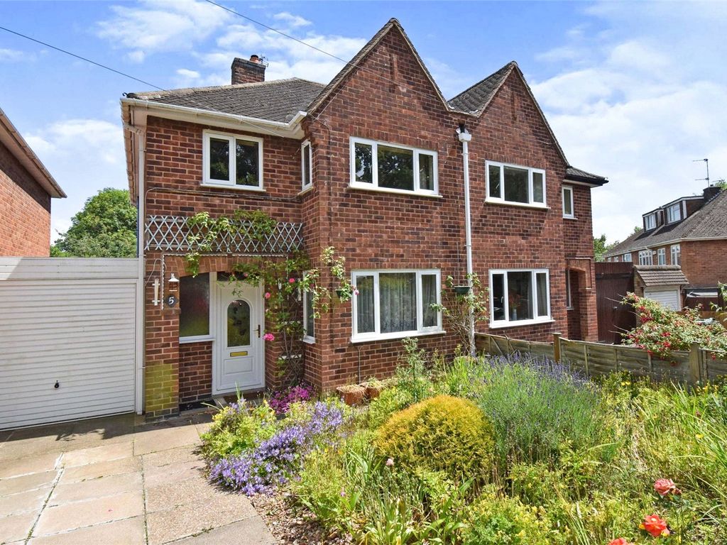 3 bed semidetached house for sale in Woodgate Drive, Birstall