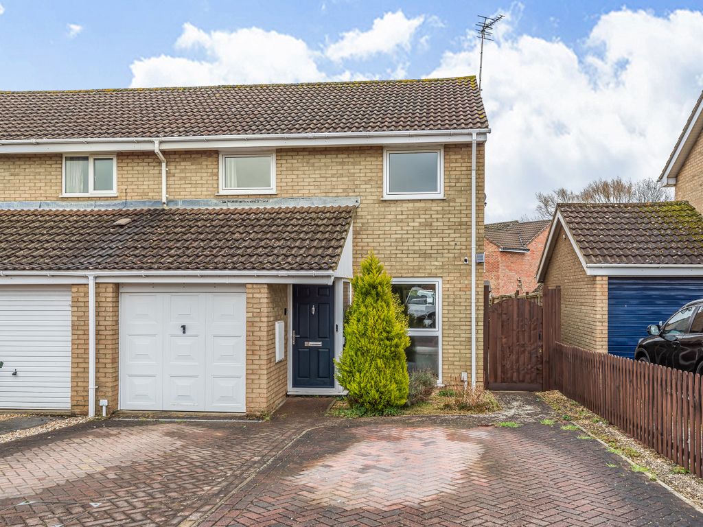 3 bed end terrace house for sale in Chobham Close, Kingsdown Park, Swindon, Wiltshire SN3 Zoopla