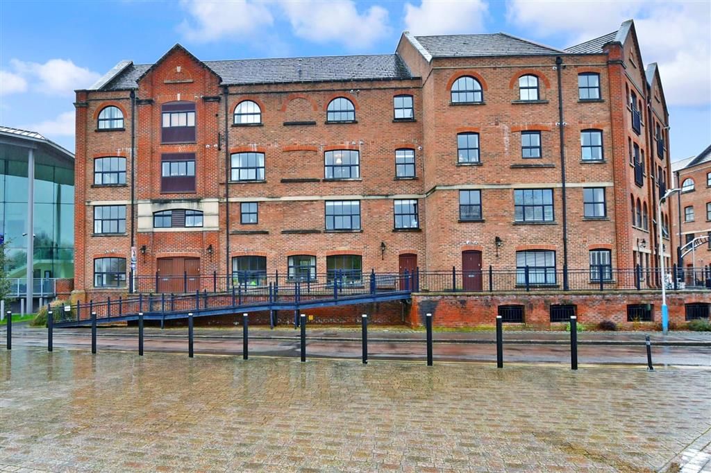 2 bed flat for sale in Whitefriars Wharf, Tonbridge, Kent TN9 Zoopla