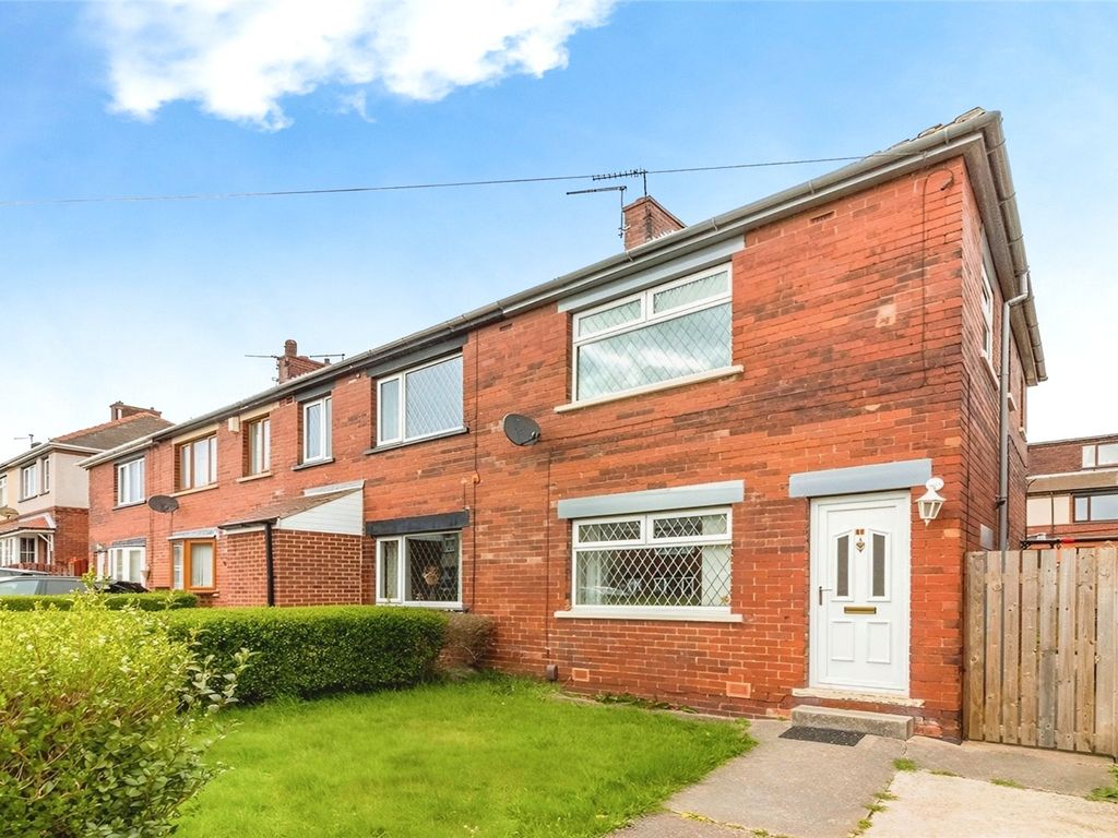 3 bed semidetached house to rent in Park Avenue, New Lodge, Barnsley