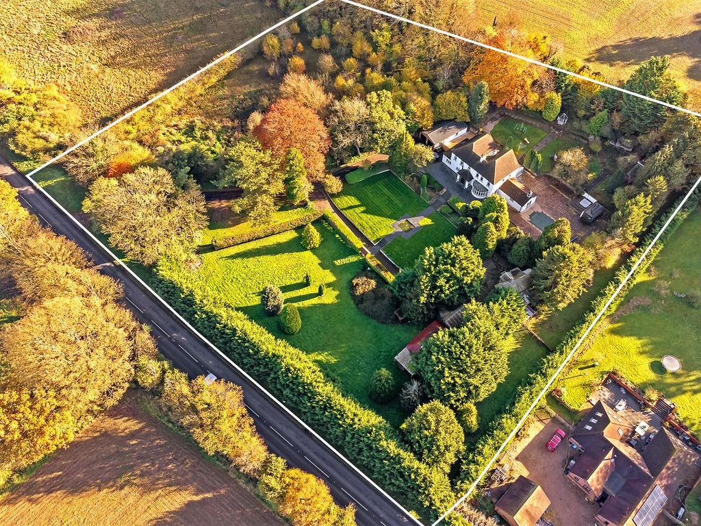 4 bed detached house for sale in Hemel Hempstead Road, Redbourn, St