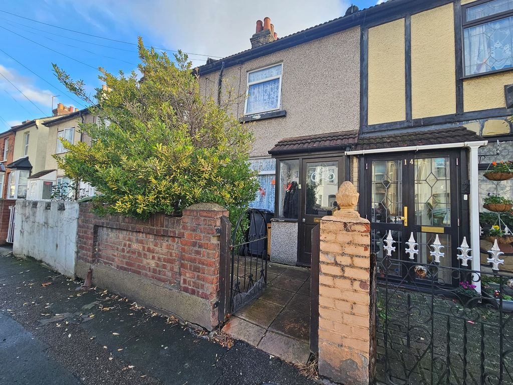 2 bed terraced house for sale in Kennedy Road, Barking IG11, £325,000