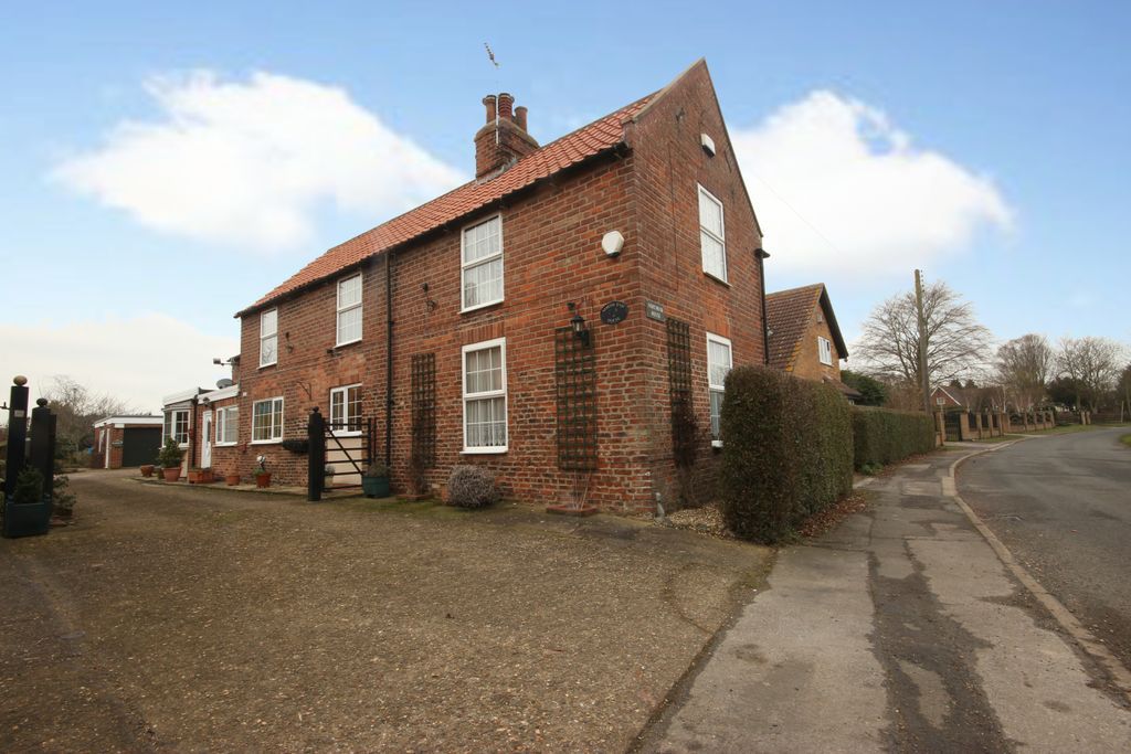4 bed detached house for sale in Catwick Lane, Long Riston, Hull HU11