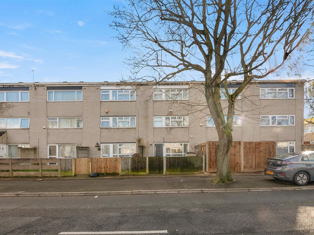 4 bed town house for sale in Balmoral Drive, Hayes UB4, £500,000 Zoopla