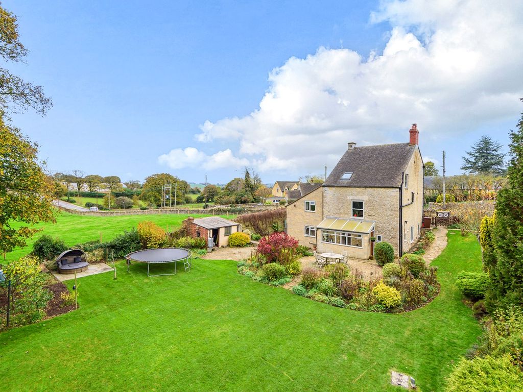 4 bed detached house for sale in Middle Hill, Chalford Hill, Stroud GL6