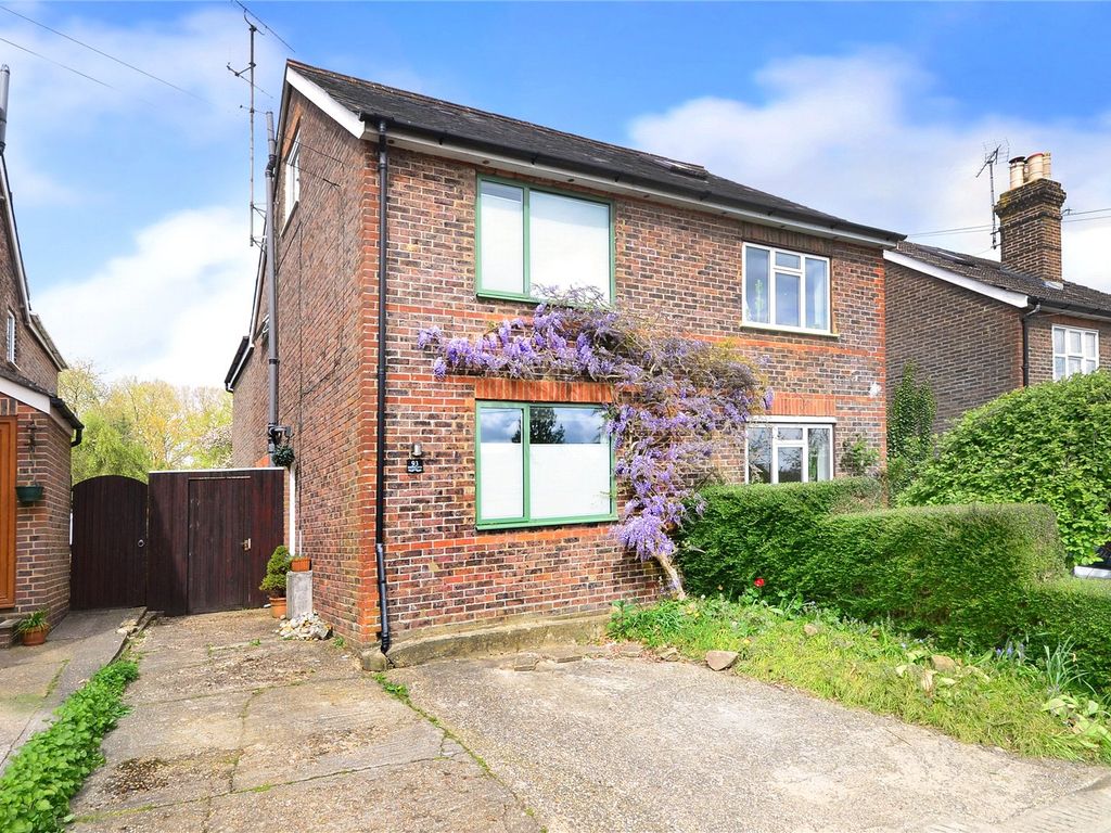3 bed semidetached house for sale in Ashurst Wood, East Grinstead