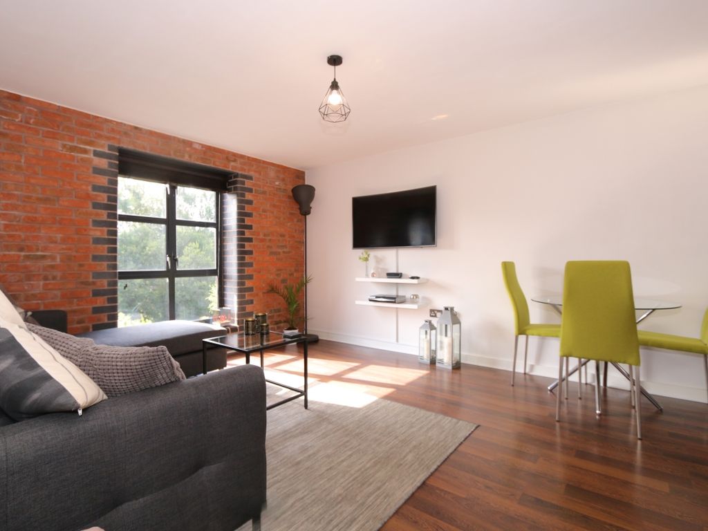 2 bed flat to rent in Commercial Street, Hyde, Cheshire SK14 Zoopla
