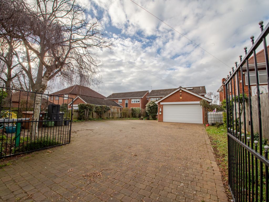 6 bed detached house for sale in Eastfield Road, Eastfield