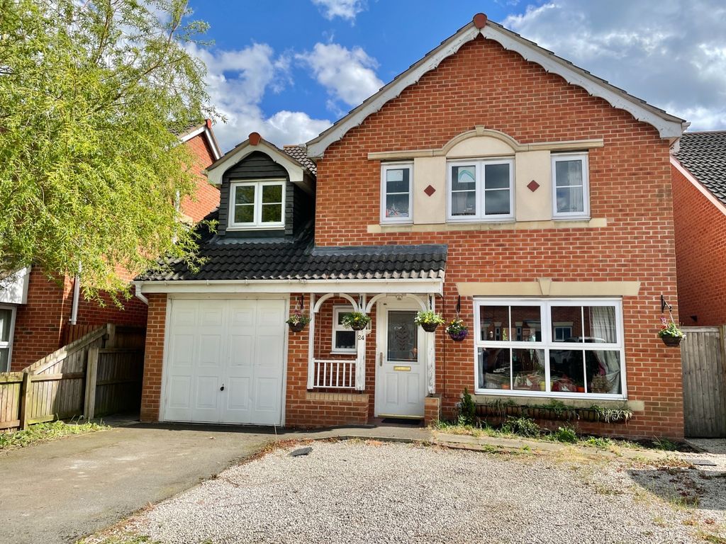 5 bed detached house for sale in Ullswater Road, Melton Mowbray LE13