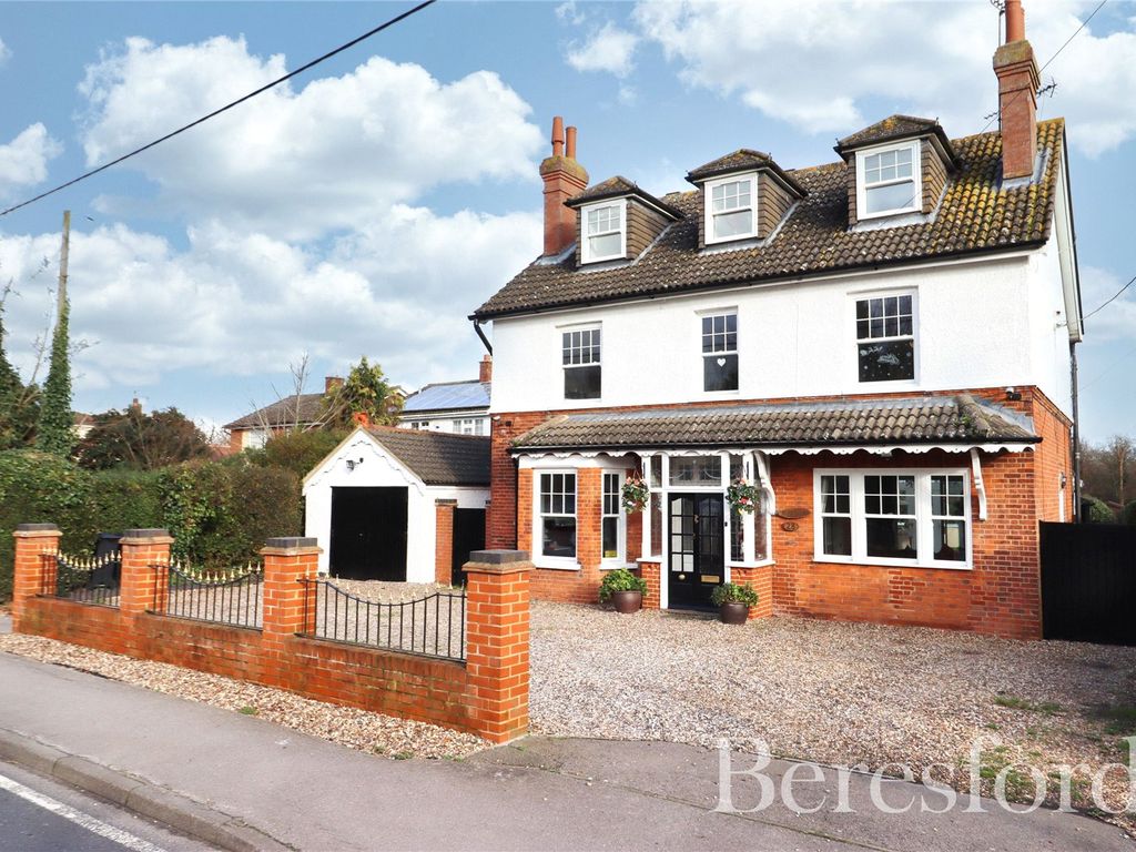 6 bed detached house for sale in Maldon Road, BurnhamOnCrouch CM0, £