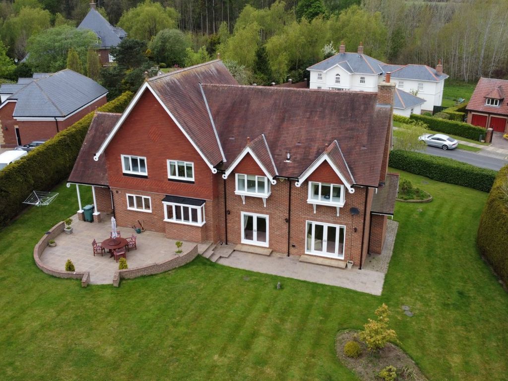 5 bed detached house for sale in Wellington Drive, Wynyard, Billingham