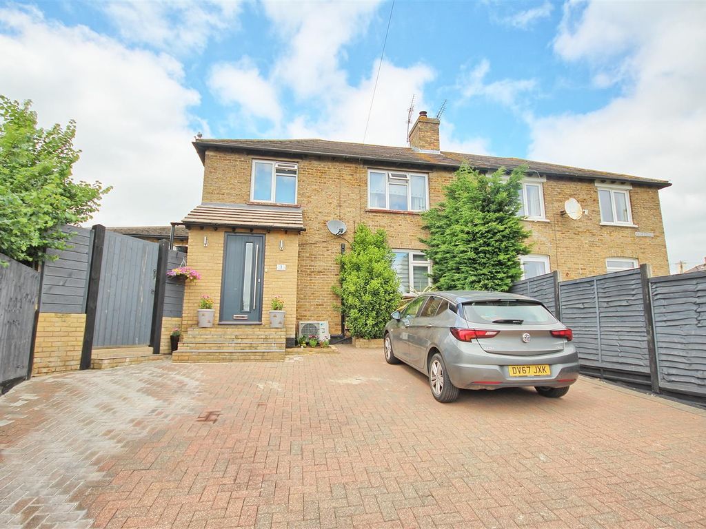 4 bed semidetached house for sale in Croft Road, Ware SG12 Zoopla