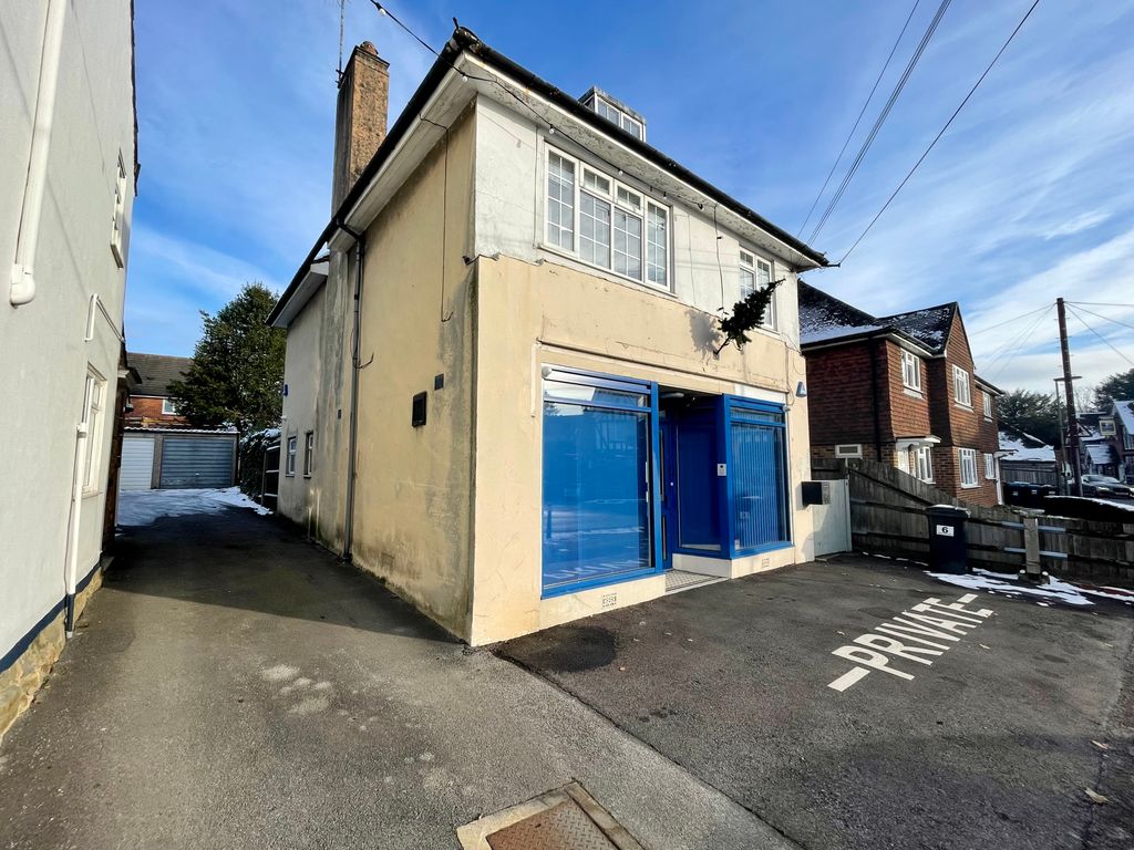 2 bed to rent in Godstone Road, Lingfield RH7 Zoopla