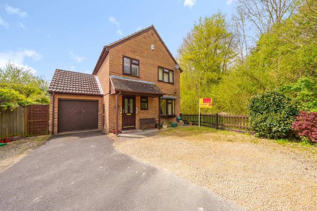 4 bed detached house for sale in Botley, Oxford OX2, £425,000 Zoopla