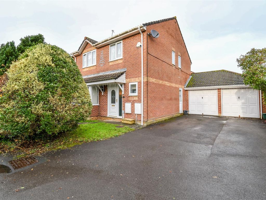 4 bed detached house for sale in Bramble Avenue, Barry CF62, £410,000