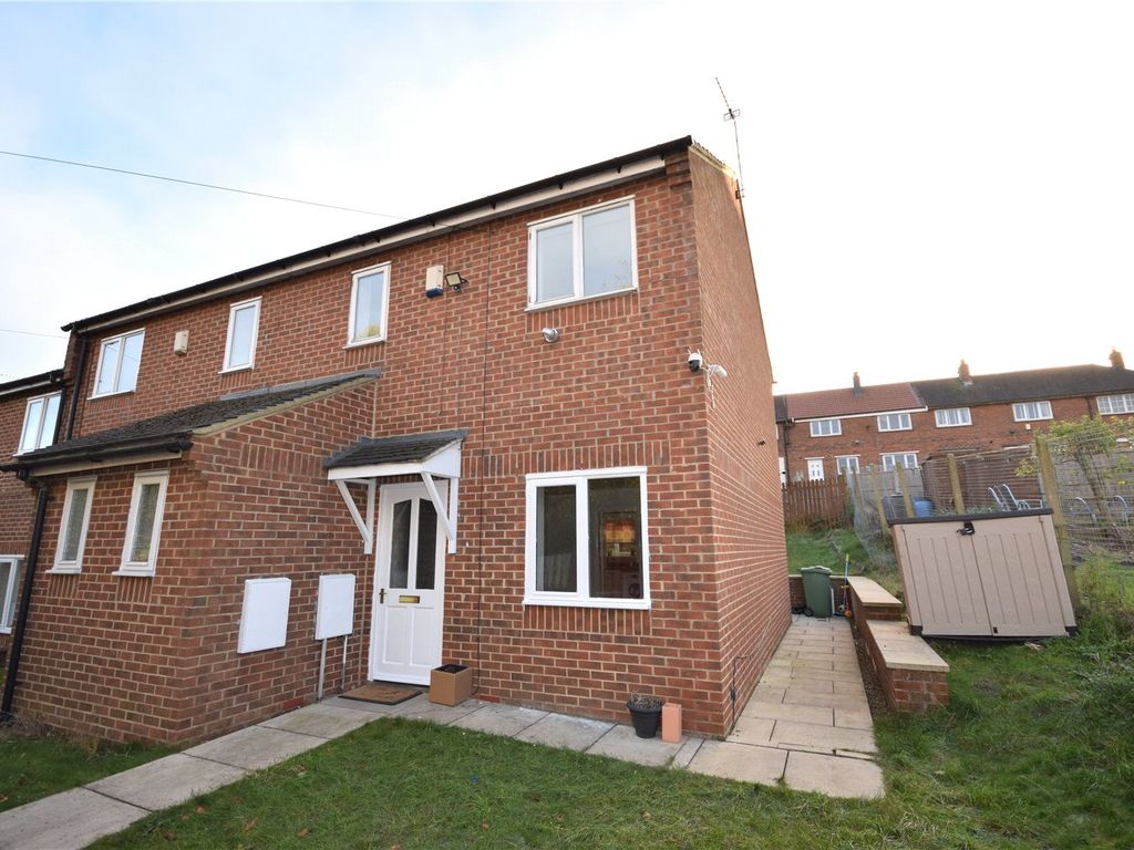 3 bed town house to rent in Westdale Mews, Pudsey, West Yorkshire LS28