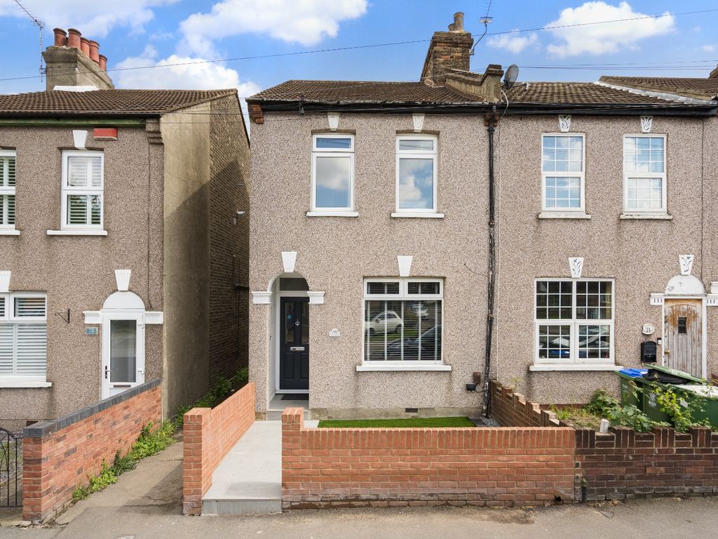 3 bed end terrace house for sale in Brook Street, Erith, Kent DA8 Zoopla