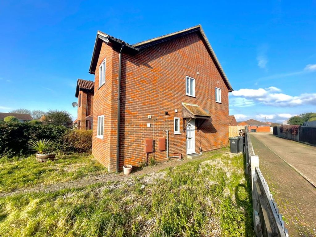 3 bed semidetached house to rent in The Redan, Gosport PO12, £1,500 pcm Zoopla