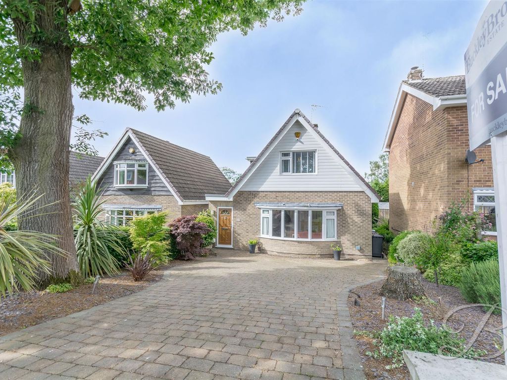 3 bed detached bungalow for sale in Vernon Crescent, Ravenshead