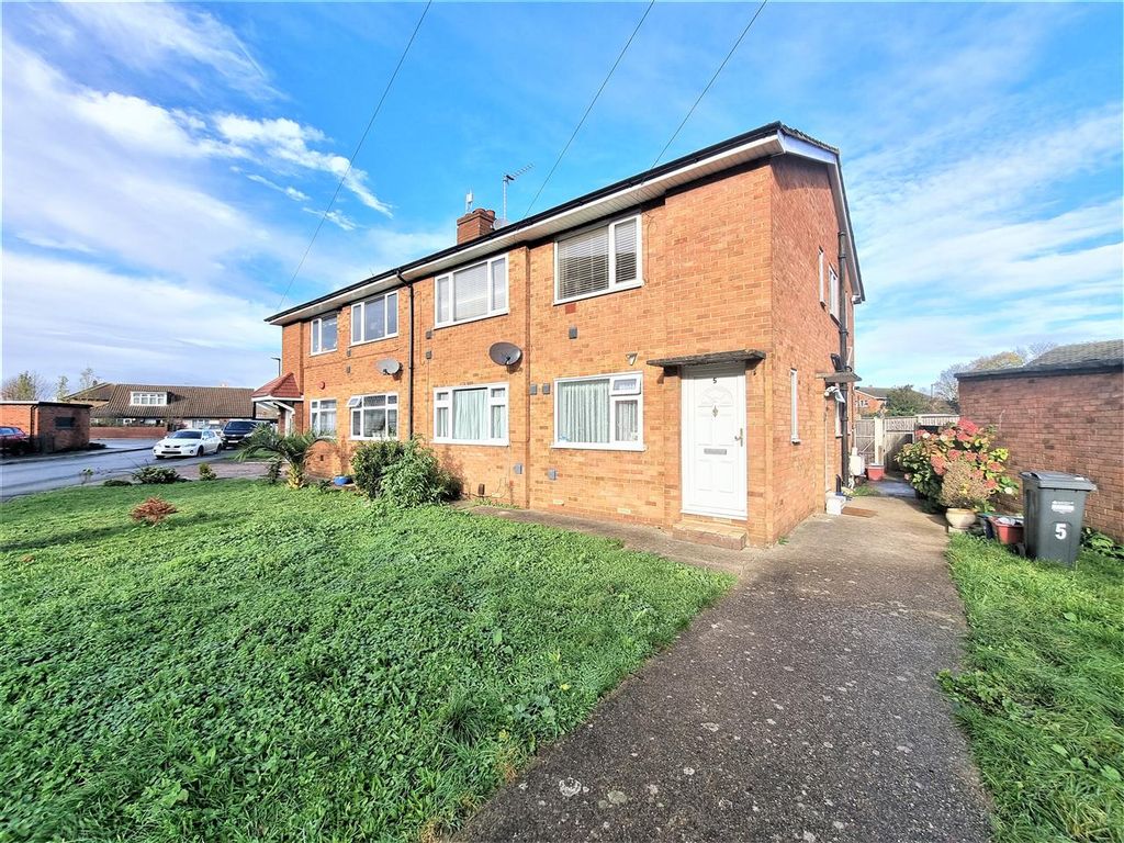 2 bed for sale in Marriott Close, Feltham TW14 Zoopla