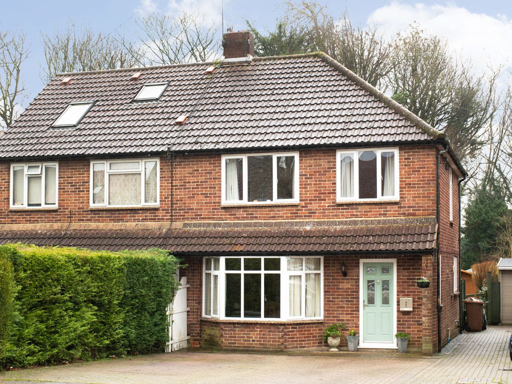 3 bed semidetached house for sale in Chipstead Way, Banstead SM7 Zoopla