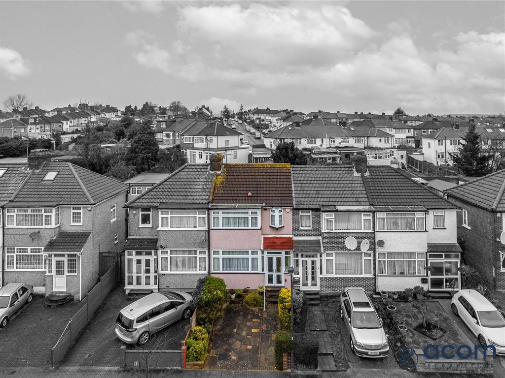 3 bed terraced house for sale in Mollison Way, Edgware, Middx HA8, £