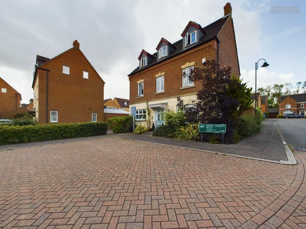 5 bed detached house for sale in High Court Way, Hampton Vale