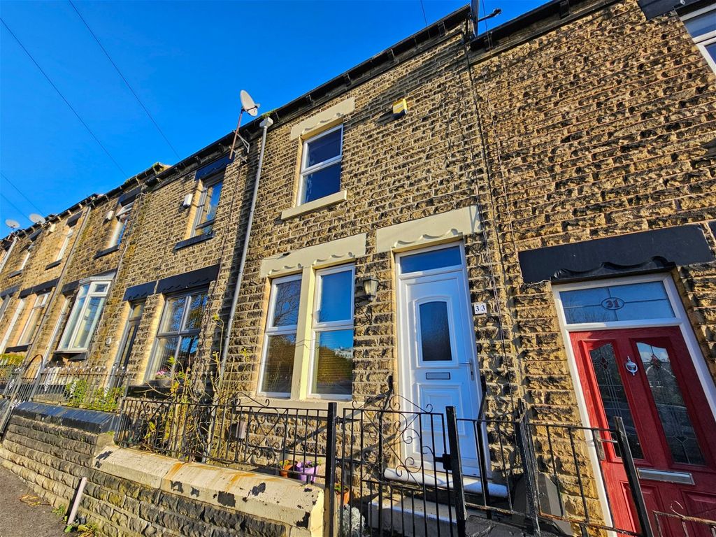 3 bed terraced house for sale in Blackburn Lane, Barnsley S75, £169,000