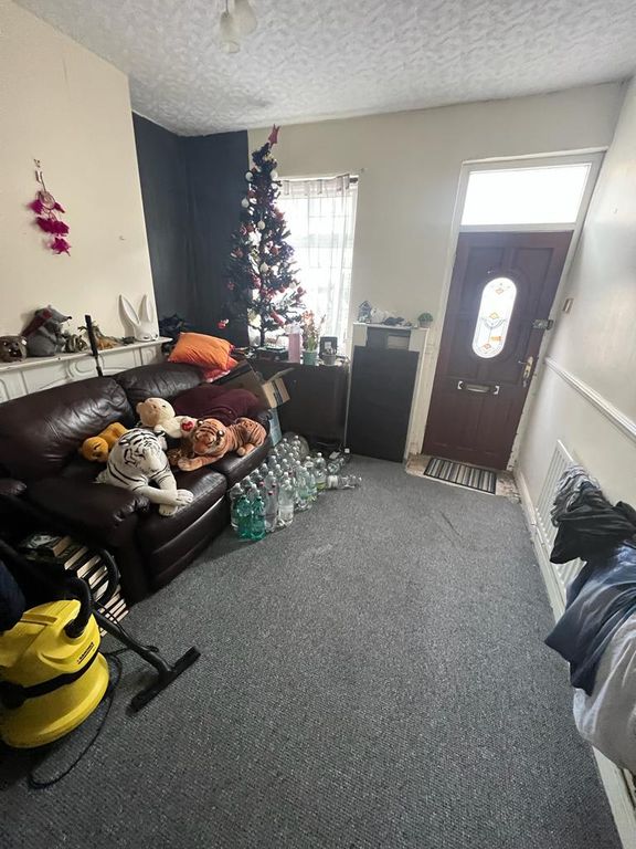2 bed terraced house for sale in Selwyn Street, StokeOnTrent ST4 Zoopla