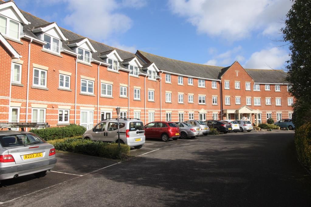 2 bed flat for sale in Regency Crescent, Christchurch BH23 Zoopla