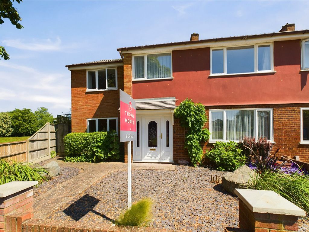 4 bed detached house for sale in Sweeting Avenue, Little Paxton, St